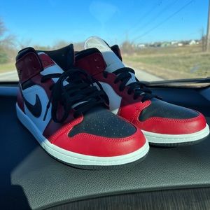 Nike Air Jordan 1 Mid